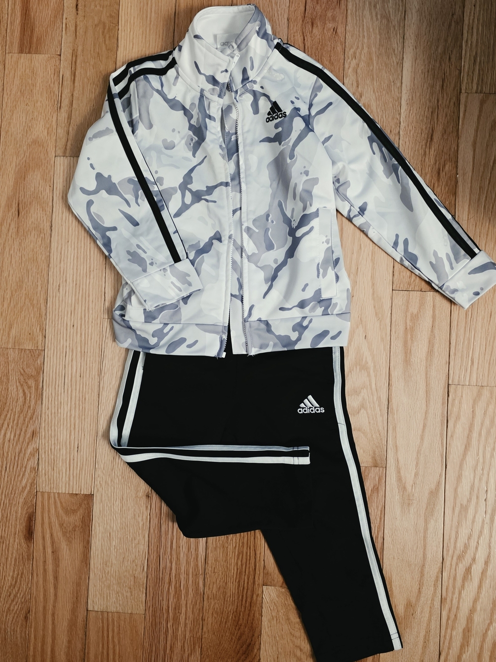 adidas Kids White/Grey Camo Swim Jacket & Black Swim Leggings Set